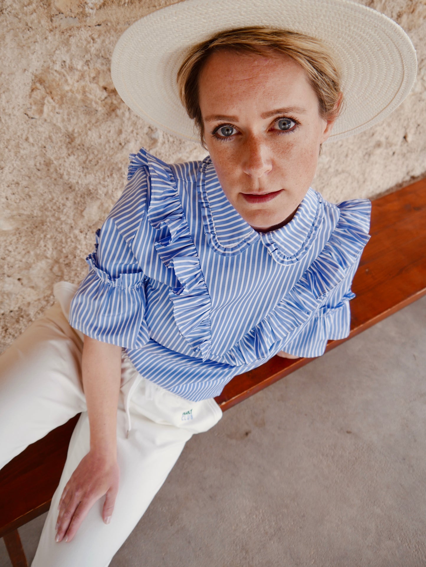 Bluse mit Rüschendetails - gestreift - blau-weiß (-50%)