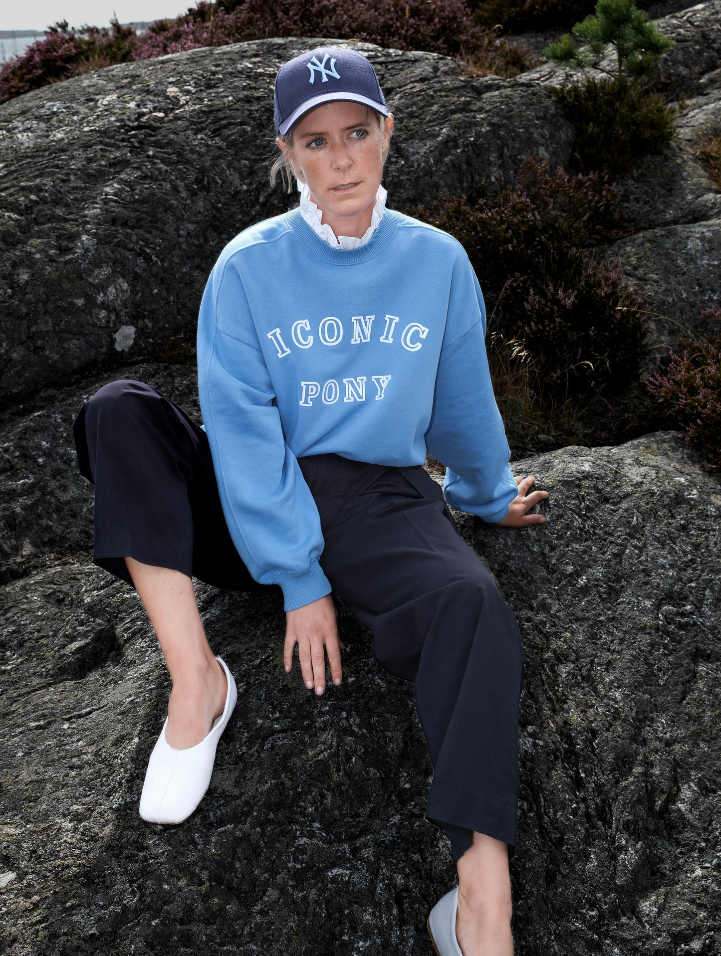 I C O N I C  Sweater - sky blue