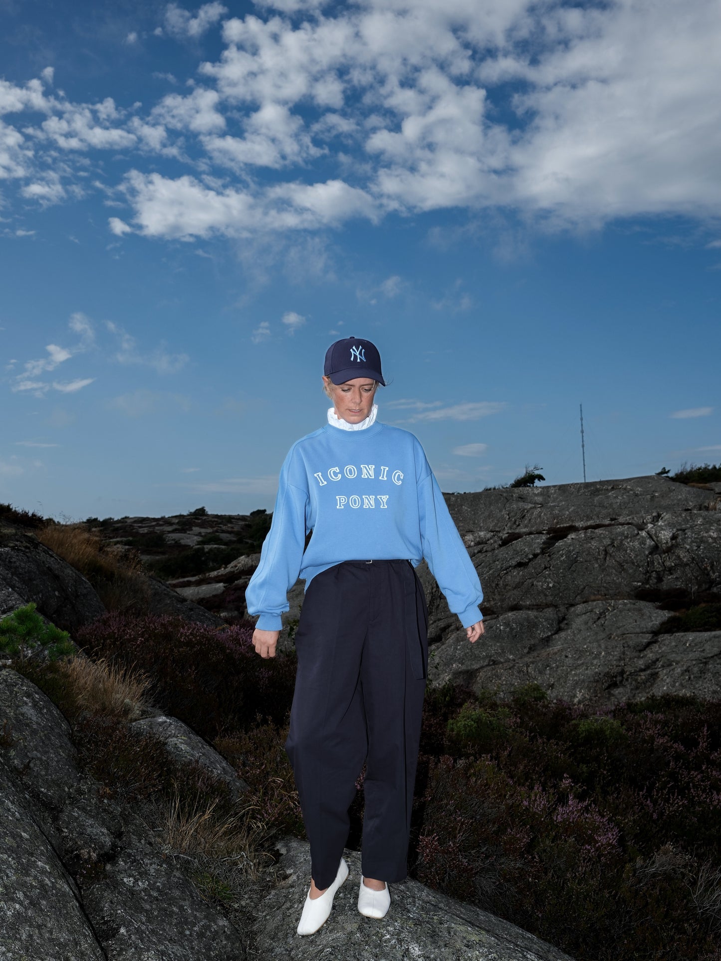 I C O N I C  Sweater - sky blue