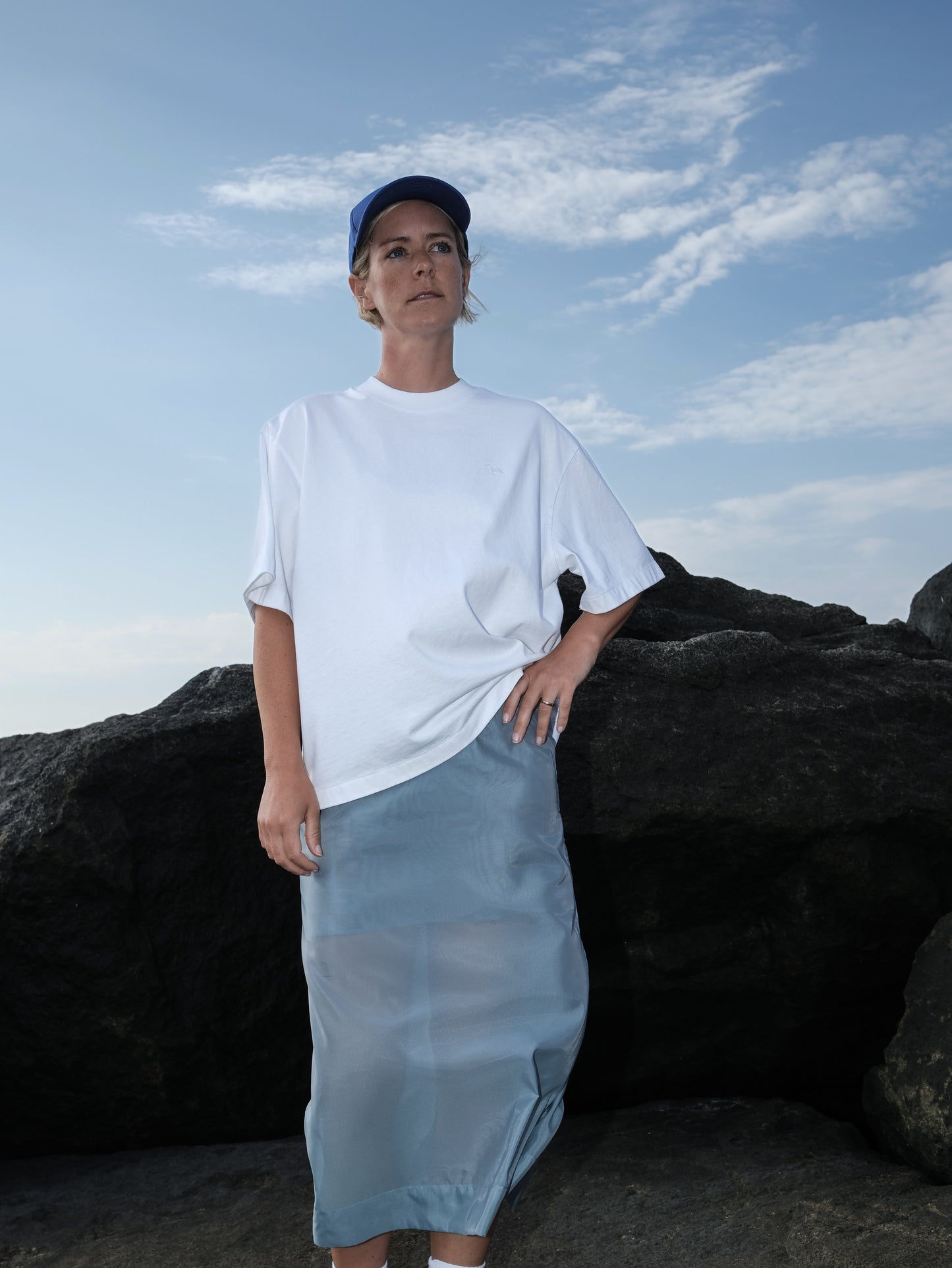 Signature T-Shirt - weiß mit Stickerei "Pony"