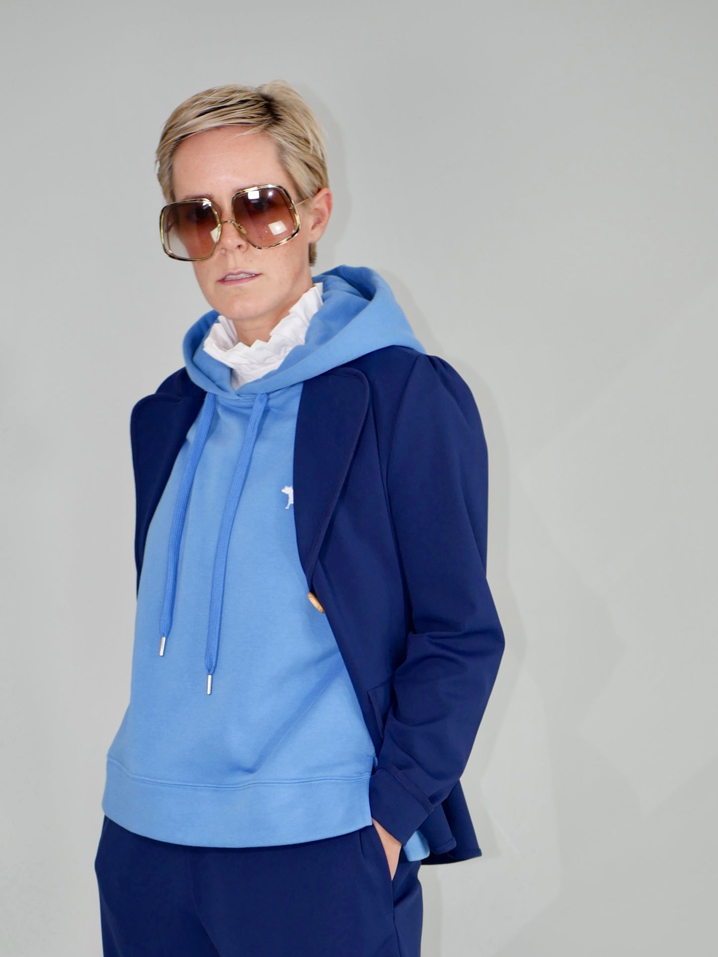 N A C H H A L T I G *  Hoodie Pullunder - sky blue